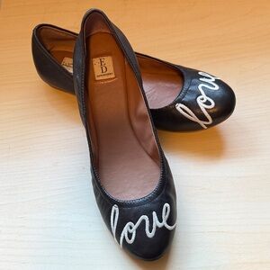 Ellen Degeneres Black Love Flats Size 9